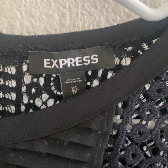 Express blouse. - Picture 3 of 3